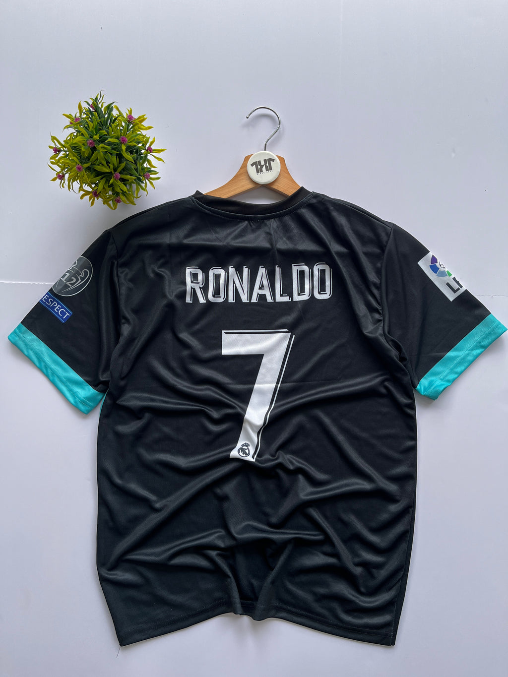 REAL MADRID 2017-18 RONALDO RETRO