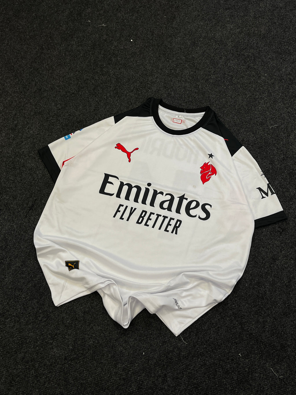 AC MILAN AWAY JERSEY MODRIC