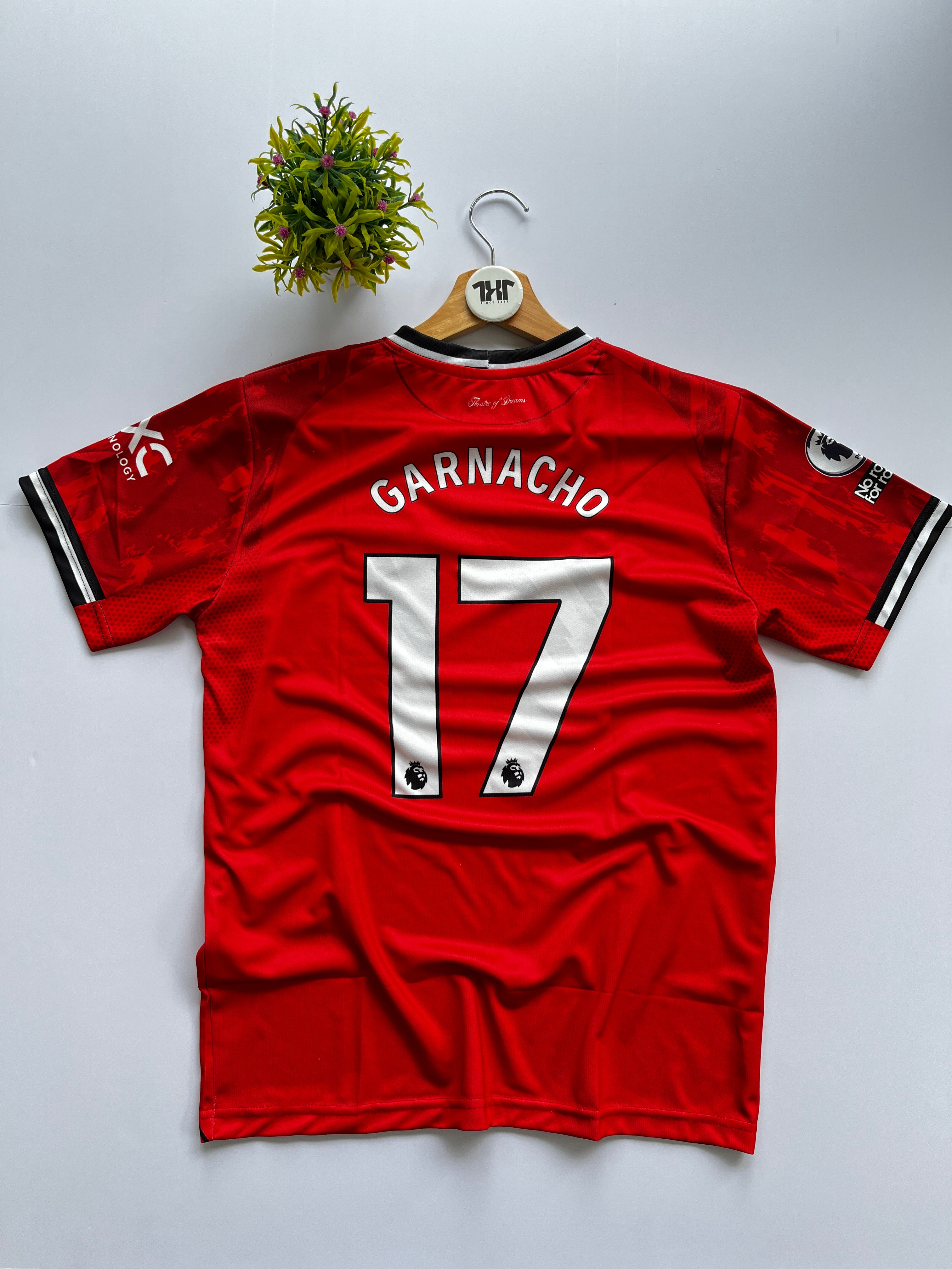 MANCHESTER UNITED NEW KIT