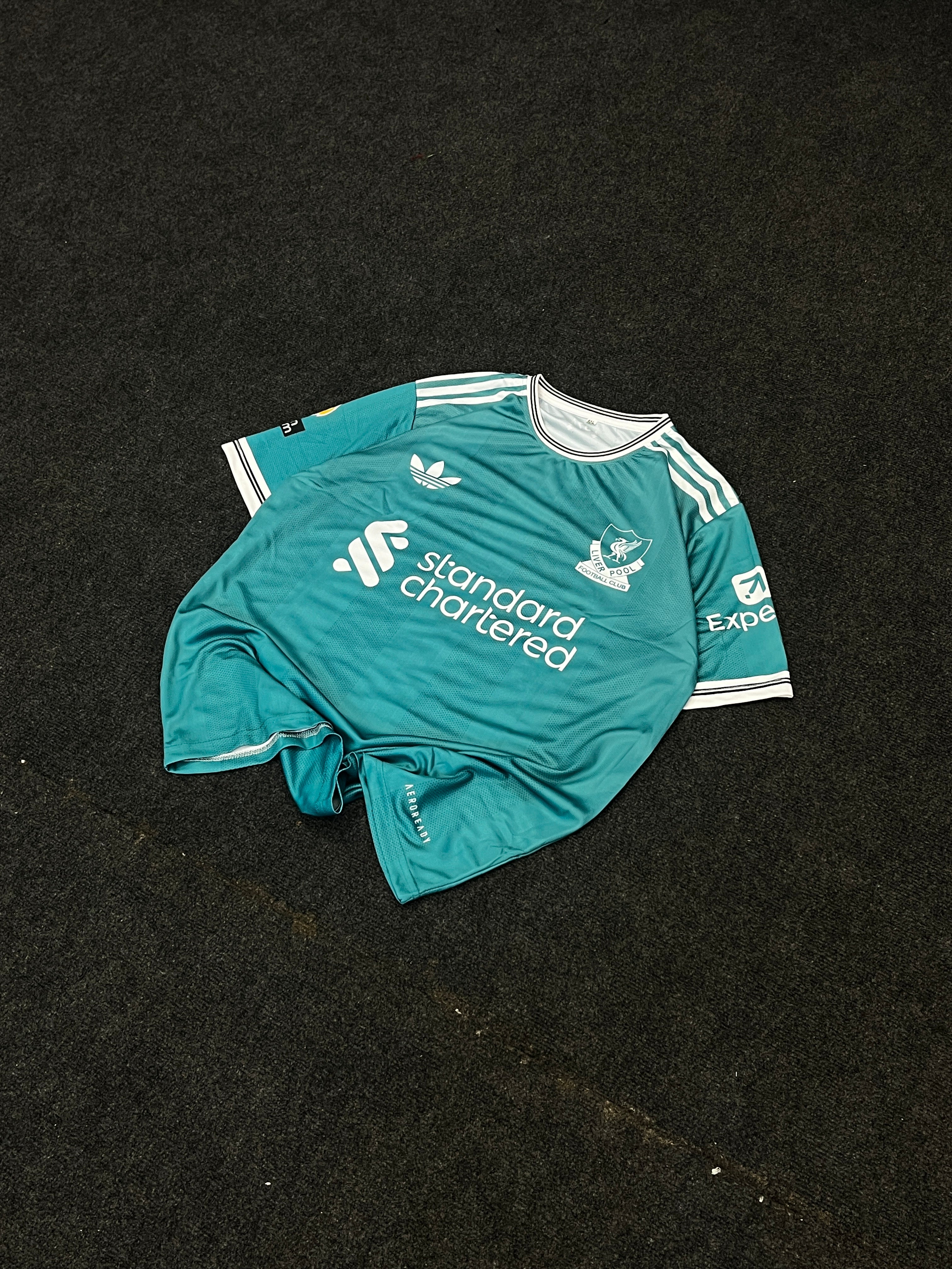 LIVERPOOL AWAY JERSEY SZOBOSZLAI