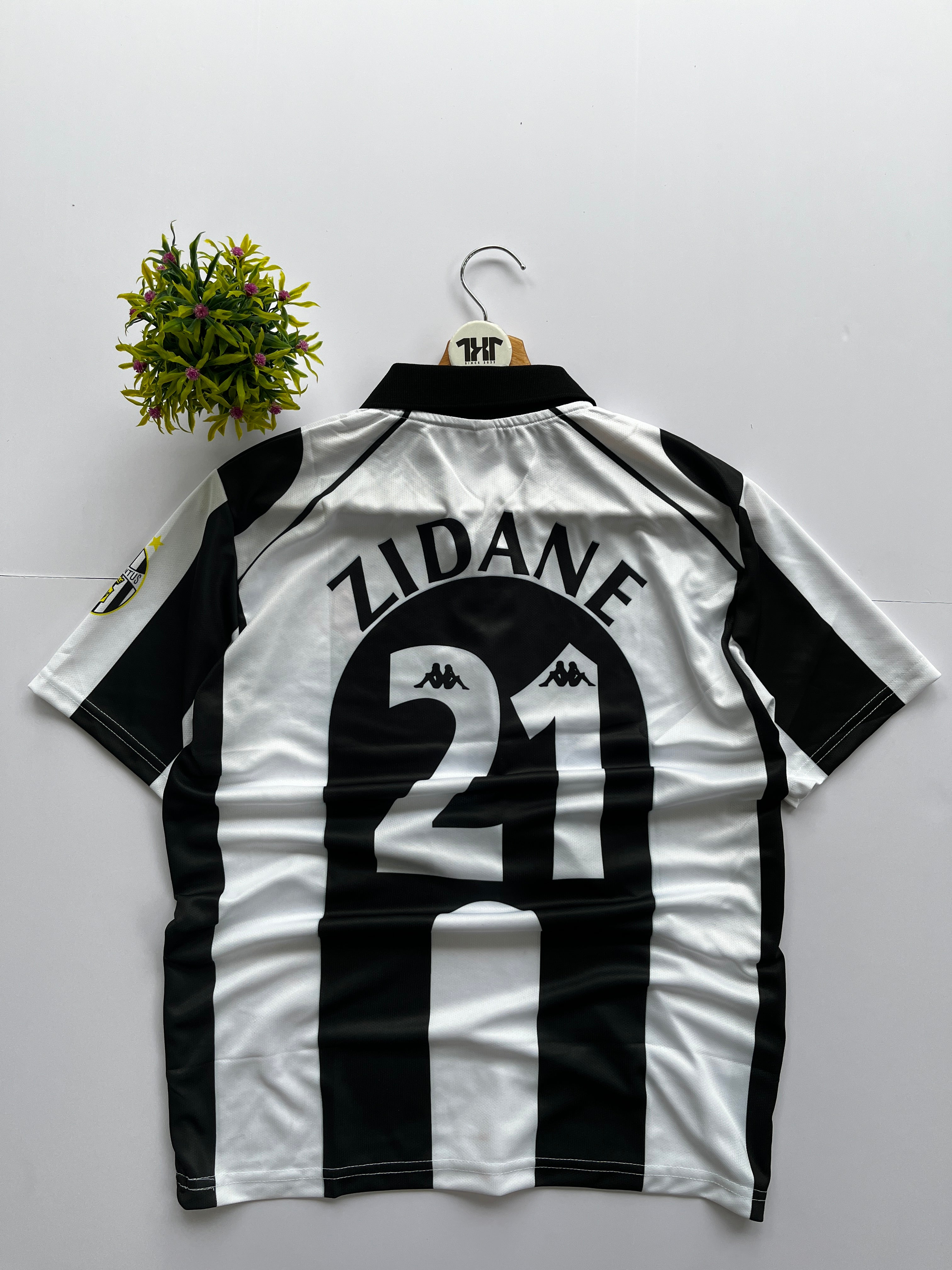 JUVENTES HOME JERSEY ZIDANE RETRO