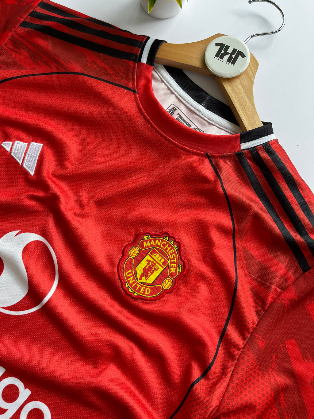 MANCHESTER UNITED NEW KIT