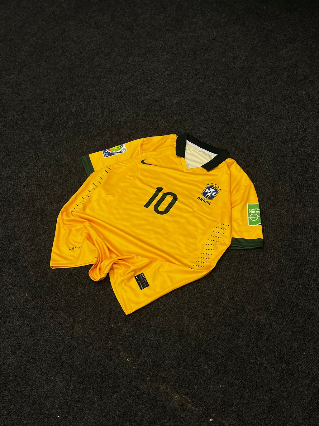 BRAZIL KAKA RETRO JERSEY